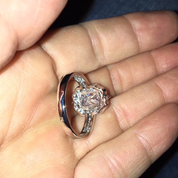 Halo 😇 Diamond Ring - Picture 3 of 4